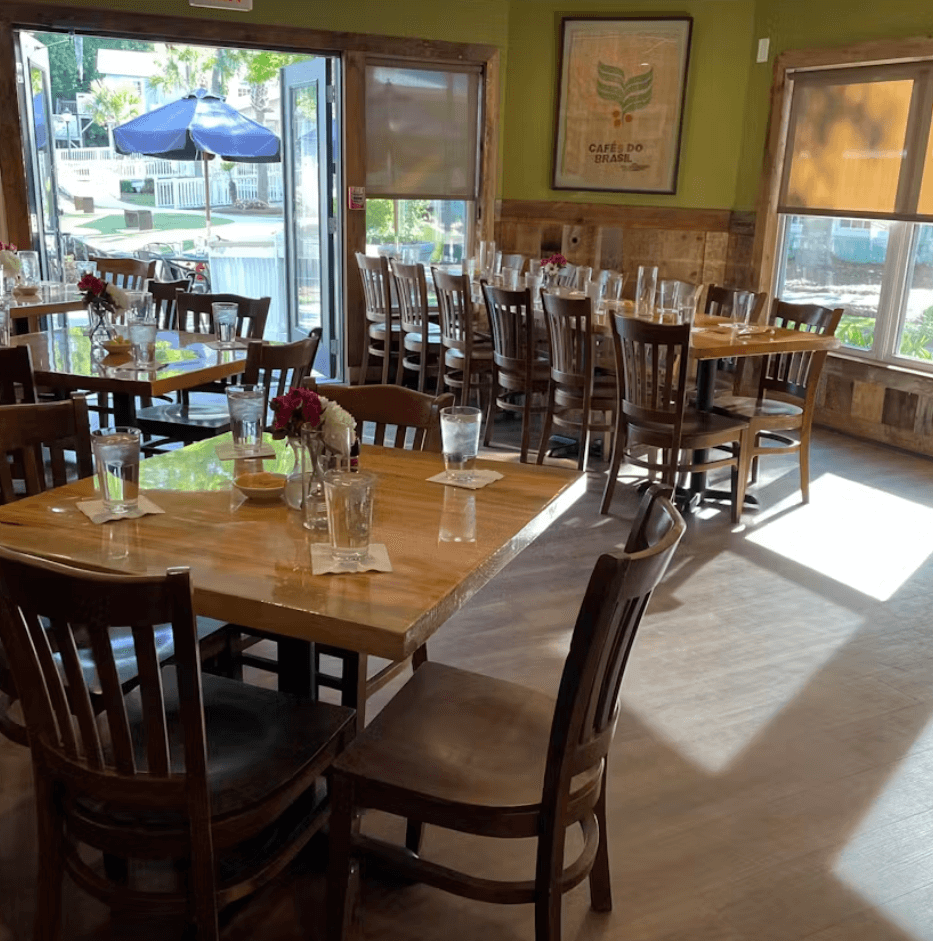 Rustic table dining room-onlypawleys